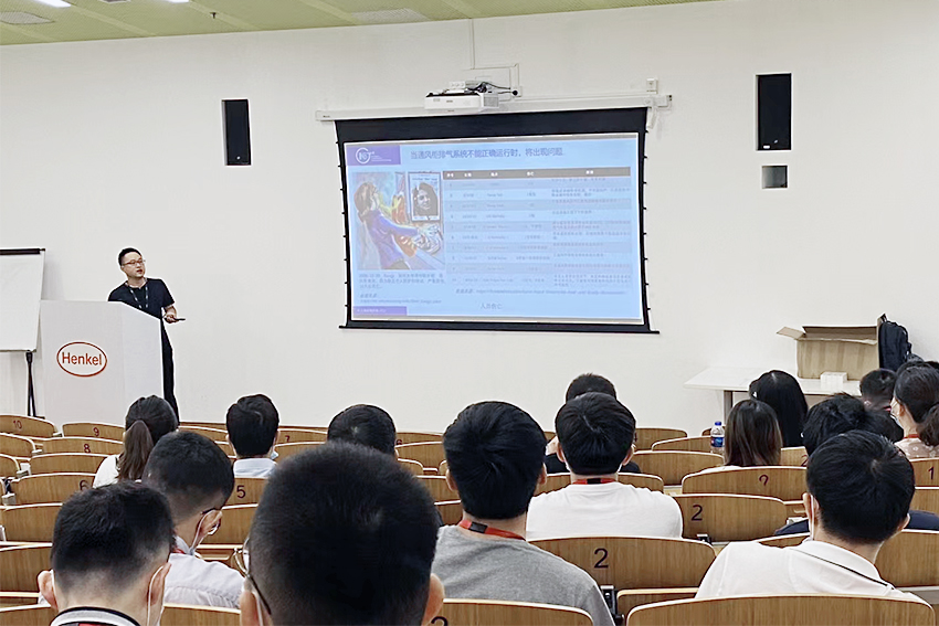 Laboratory fume hood safety training